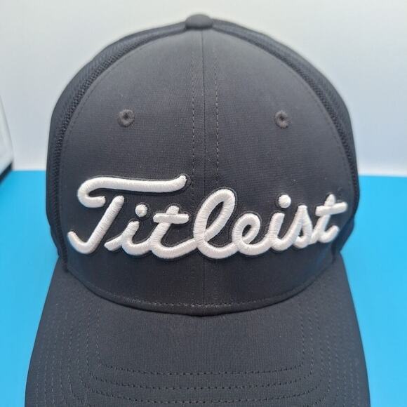 Titleist Golf Baseball Cap Hat M/L Black Fitted Stretch Fit Cragun's Legacy - Picture 2 of 7
